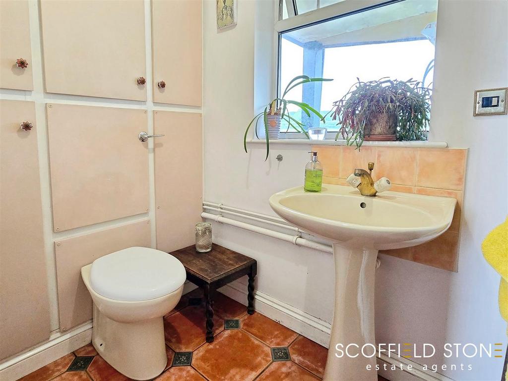 Guest Cloakroom