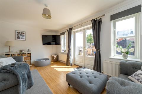 3 bedroom end of terrace house for sale, 1 Chequers Terrace, The Street, Raydon