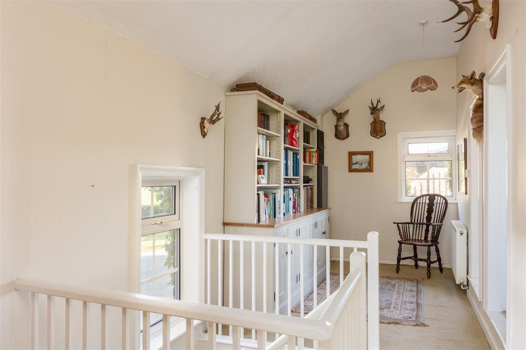 Galleried landing