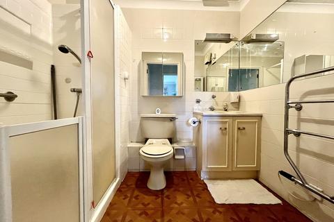 2 bedroom flat for sale, Clayton Road, Chessington, Surrey. KT9 1NS