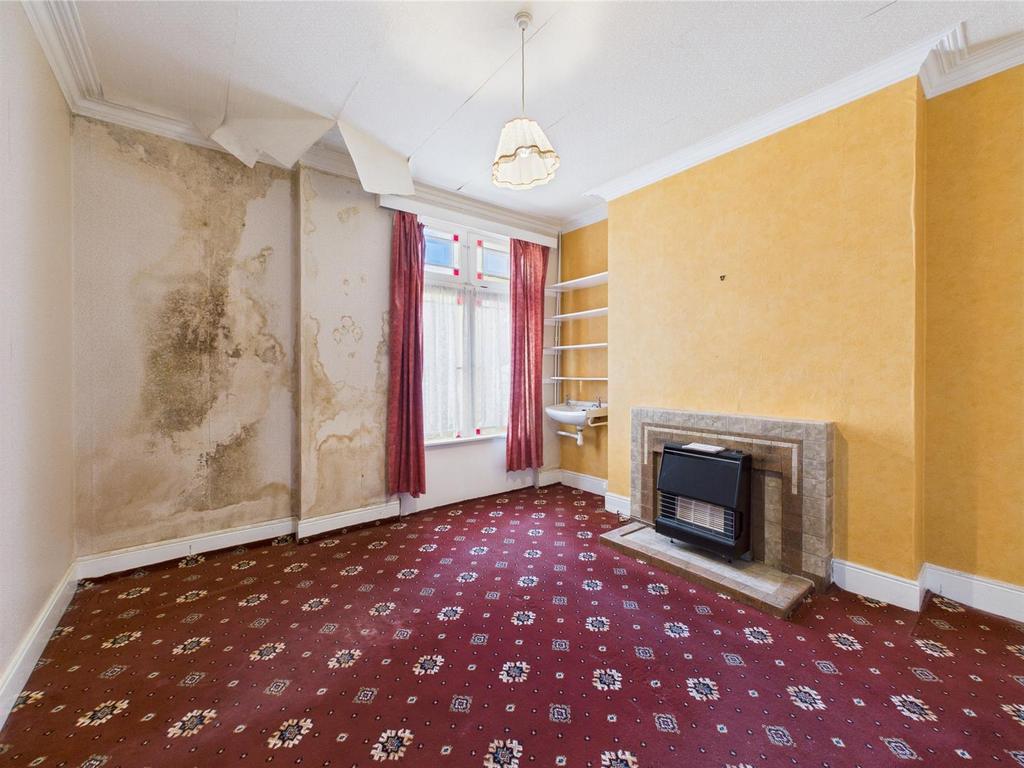 CAM04116 G0-PR0199-STILL034.jpg