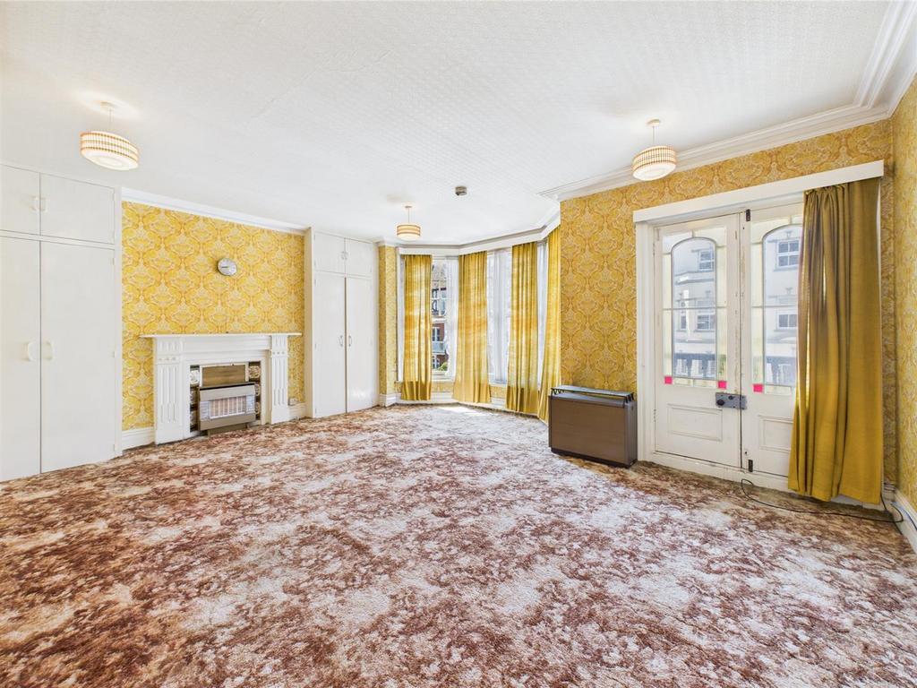 CAM04116 G0-PR0199-STILL074.jpg