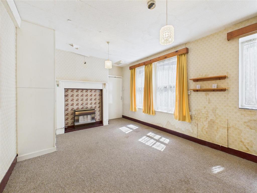 CAM04116 G0-PR0199-STILL014.jpg