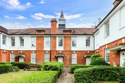 South View, Epsom