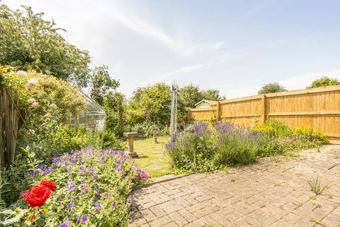 3 bedroom semi-detached house for sale, Willow Crescent, Market Harborough LE16