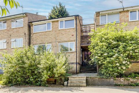 2 bedroom maisonette for sale