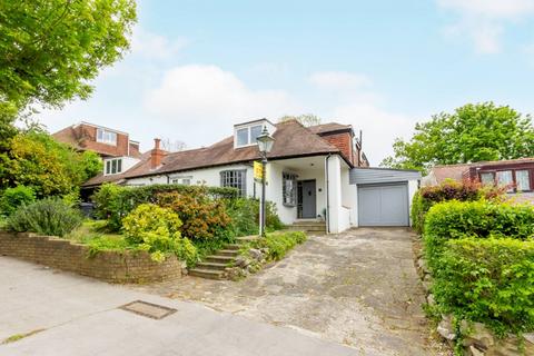 7a Downsview Road, London, SE19 3XD