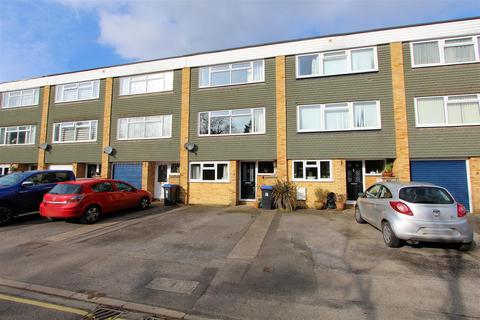 undefined, Knowle Gardens, West Byfleet, Surrey, KT14