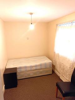 1 bedroom in a house share to rent, Hobart road, Tilbury, Essex, RM18