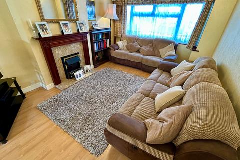 3 bedroom semi-detached house for sale, Saunton Road, Hornchurch