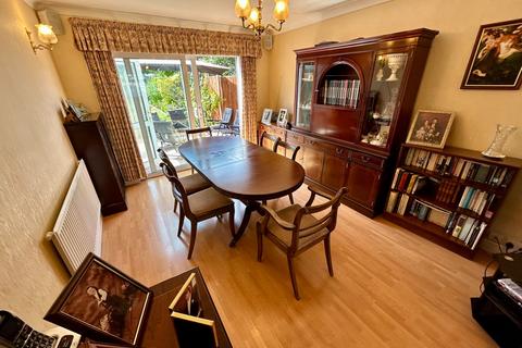3 bedroom semi-detached house for sale, Saunton Road, Hornchurch