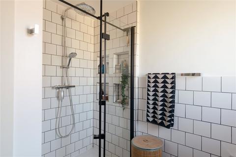 2 bedroom apartment for sale, Montague Square, Peckham, London