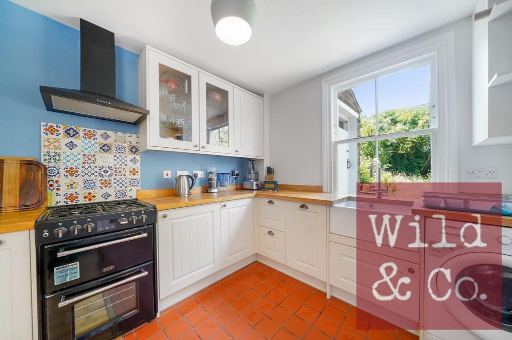 Roding Road - 7l P0gsn Nqi Wxf Fk Pl1y5.jpg