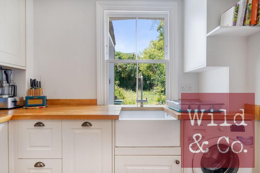 Roding Road - Ezqc BQYx9dc8kqw Sghvm.jpg