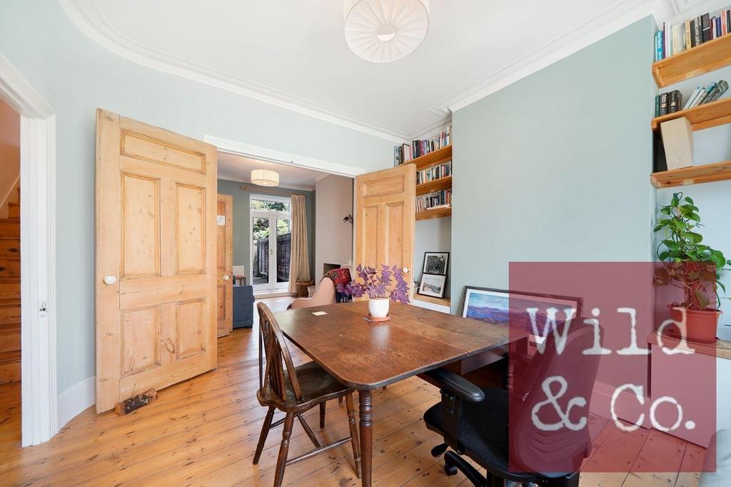 Roding Road - h6n QBNRJCM4rbe F4ma12.jpg
