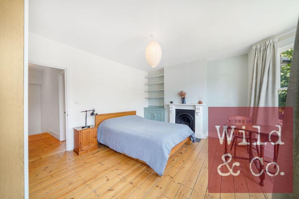 Roding Road - 6ymq OHMly4 QJohb FQ44c.jpg