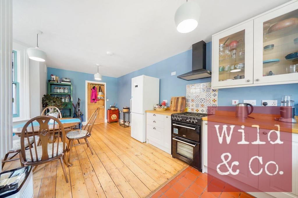 Roding Road - di9 Gv U2 KT3w V4 Gm Lx8 Lo.jpg