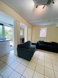 6 bedroom semi-detached house to rent, Valentia Road, Headington OX3