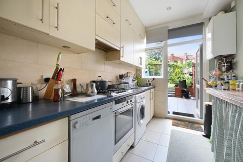 2 bedroom flat for sale, London, N3