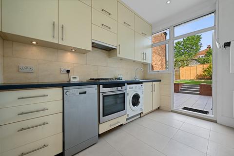 2 bedroom flat for sale, London, N3