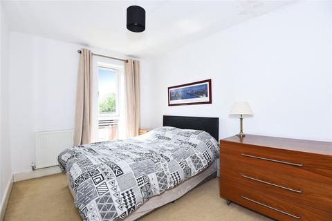 3 bedroom terraced house for sale, Vulcan Drive, Bracknell, Berkshire