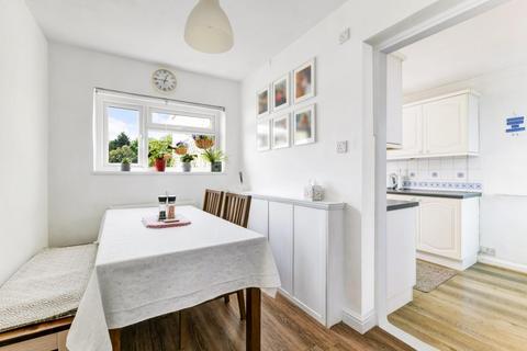 2 Elmstead Close, Epsom, KT19 0EA