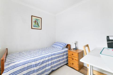 2 Elmstead Close, Epsom, KT19 0EA
