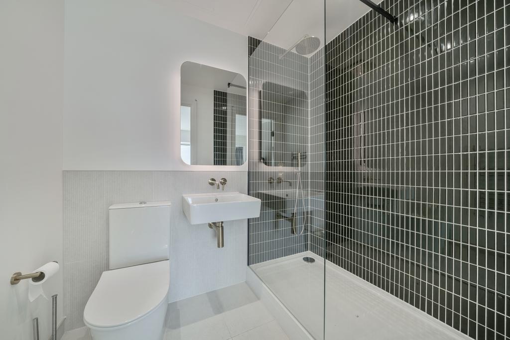 1302071 23 685095...