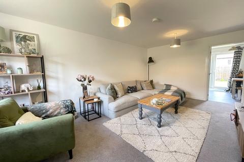 3 bedroom semi-detached house to rent, Ezart Avenue, Wetherby LS22