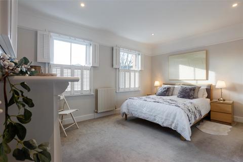 1 Queens Road, Ascot, SL5 9AF