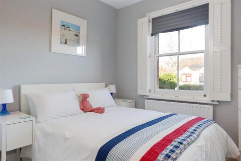 1 Queens Road, Ascot, SL5 9AF
