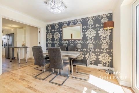 4 bedroom terraced house to rent, Hangar Ruding, Watford, Hertfordshire, WD19