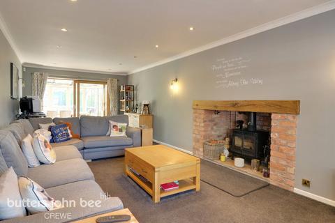 6 bedroom detached house for sale, Sydney Road, Crewe