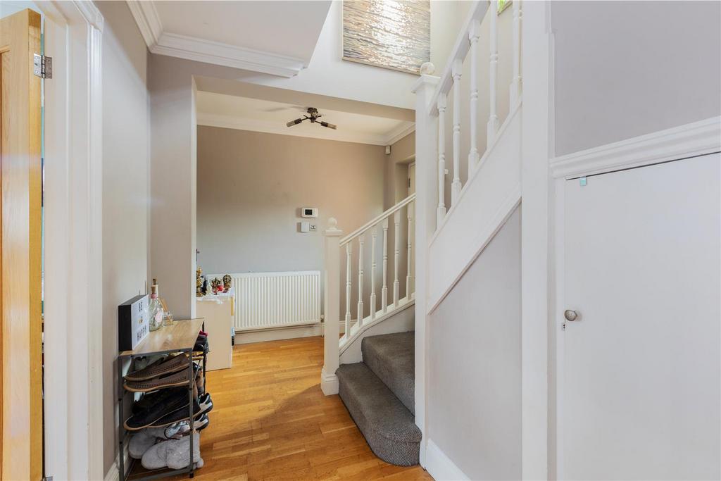 83 St Georges Crescent-11.jpg