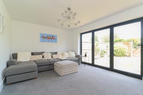 4 bedroom semi-detached house for sale, Nottingham Road, Birchington, Kent, CT7