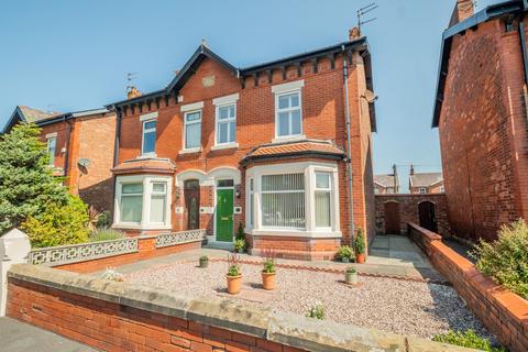 4 bedroom semi-detached house for sale, Rossall Road, Lytham St Annes, FY8