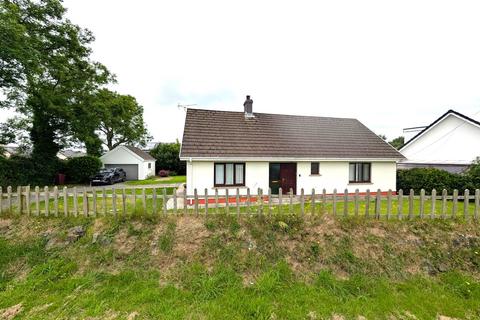 3 bedroom bungalow to rent, Westwood, Crundale, Haverfordwest. SA62 4DG