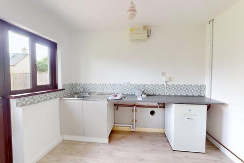 3 bedroom bungalow to rent, Westwood, Crundale, Haverfordwest. SA62 4DG