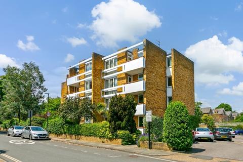 Sandstone, Kent Road, Kew, Richmond, Surrey TW9