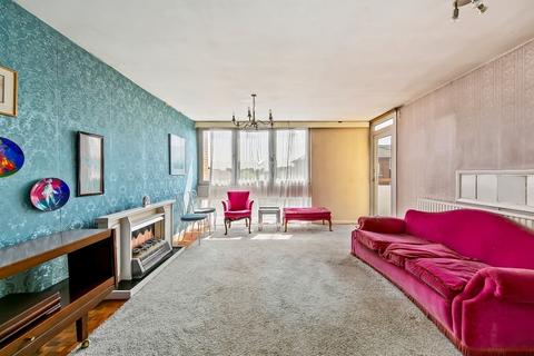 2 bedroom flat for sale, Sandstone, Kent Road, Kew, Richmond, Surrey TW9