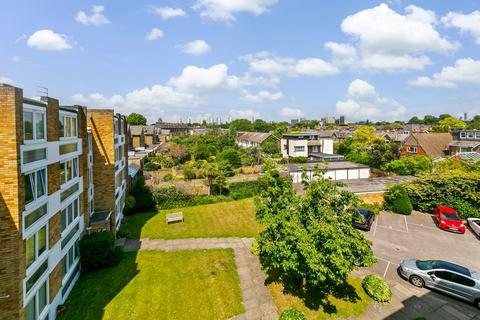 2 bedroom flat for sale, Sandstone, Kent Road, Kew, Richmond, Surrey TW9