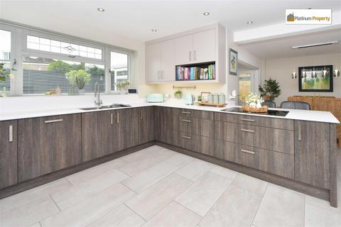 30 Sutherland Crescent, Blythe Bridge, Stoke-on-trent, ST11 9JU