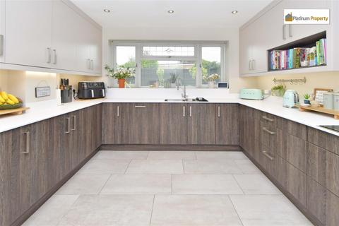 30 Sutherland Crescent, Blythe Bridge, Stoke-on-trent, ST11 9JU
