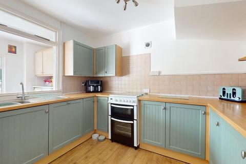 71 Vale Road, Northfleet, Gravesend, DA11 8DD