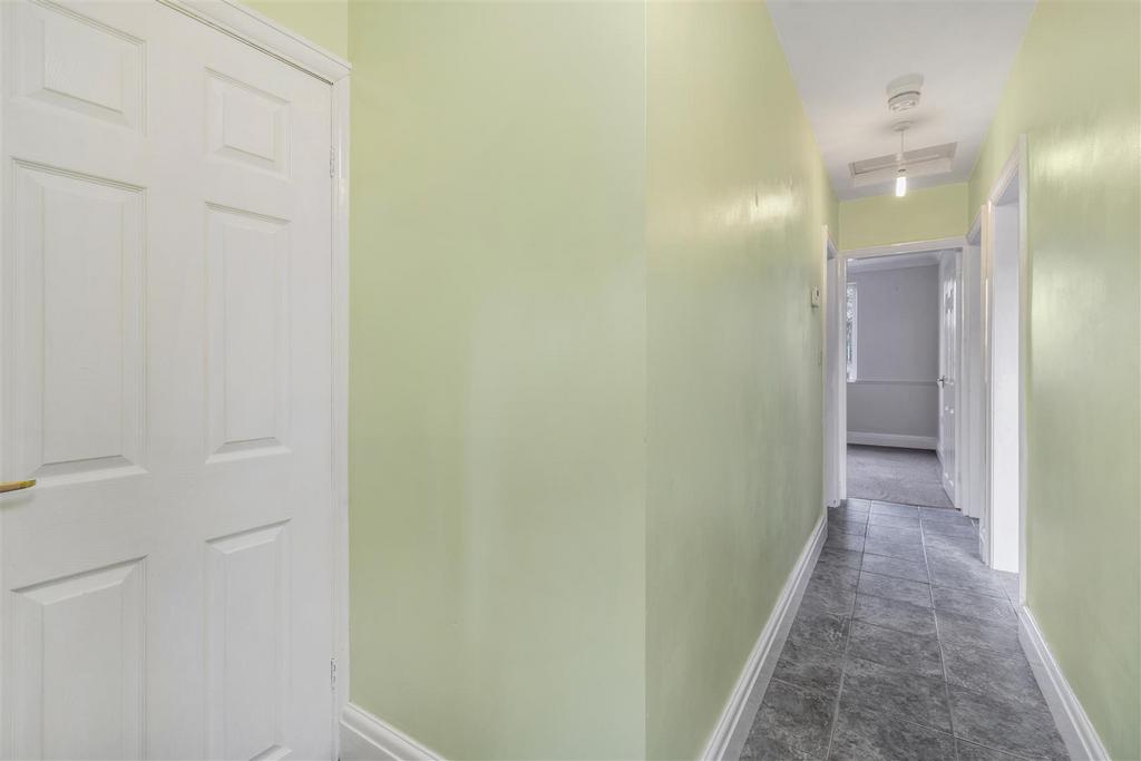 13 Hessle Drive (Boston)-16.jpg