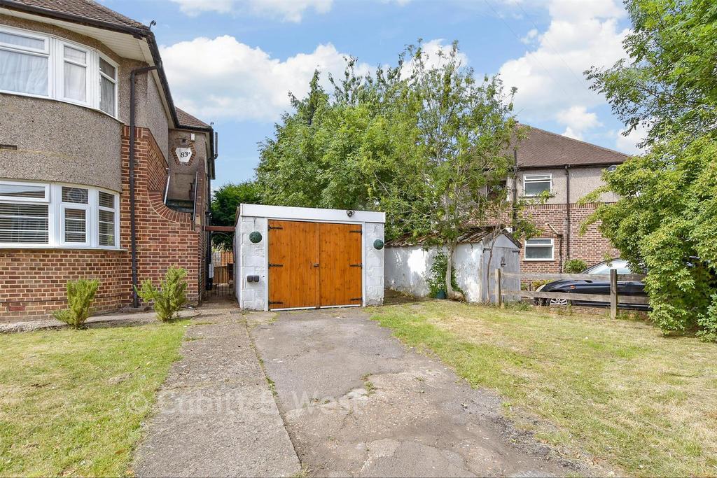 Driveway/Parking