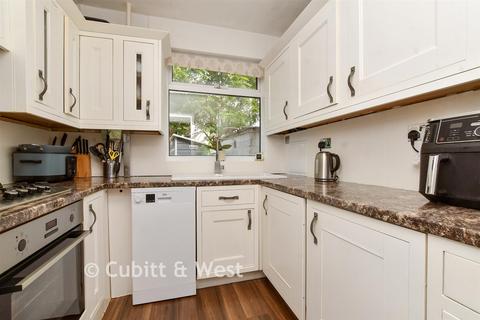 undefined, Benhill Wood Road, Sutton SM1