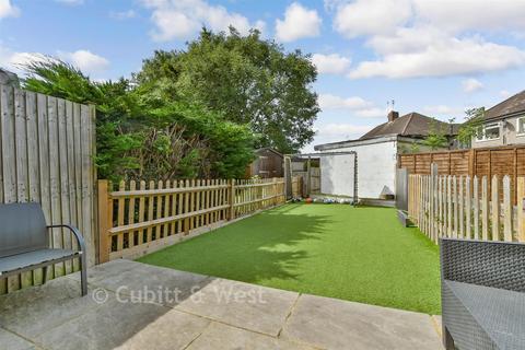 2 bedroom ground floor maisonette for sale, Benhill Wood Road, Sutton SM1