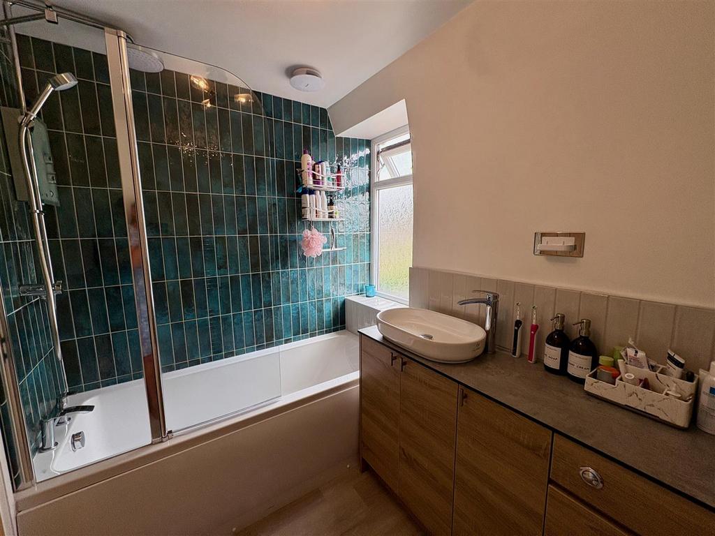Family bathroom