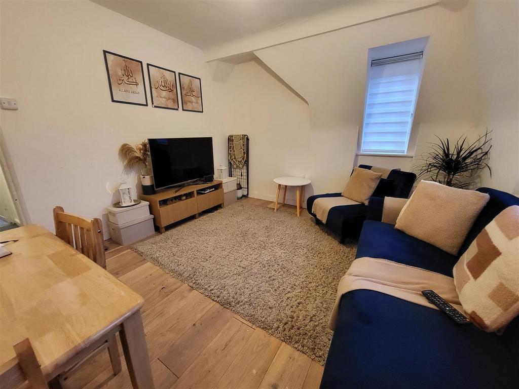Reception Room.jpg